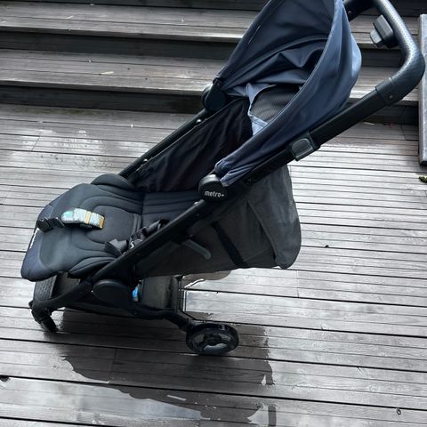 Ergobaby Metro + vogn