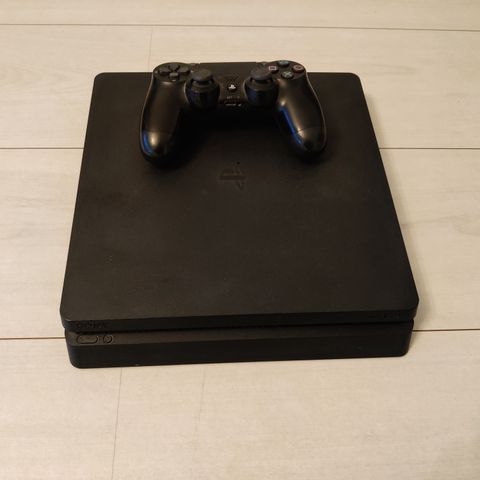 Playstation 4 Slim