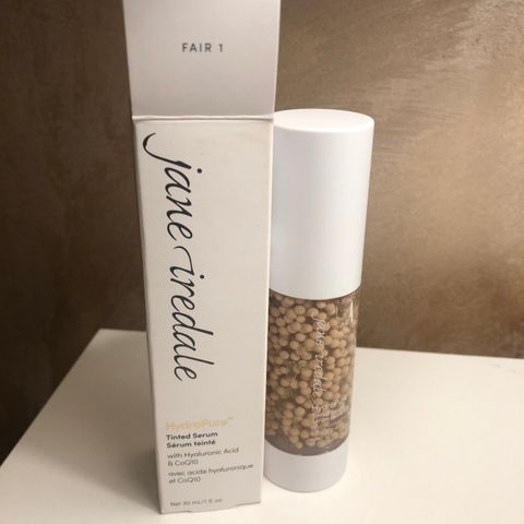 jane iredale Hydropure Tinted Serum i fargen Fair 1