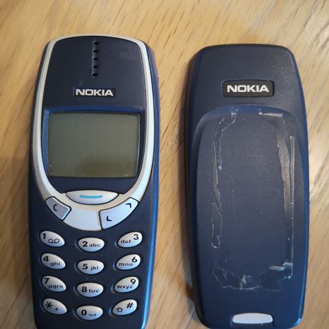 Original Nokia 3310 (blå) - ukjent tilstand/defekt