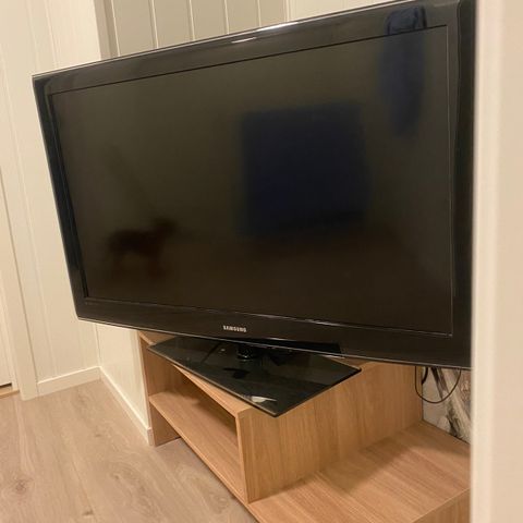 Samsung TV 42”