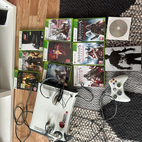 Xbox 360 konsoll med 8 spill