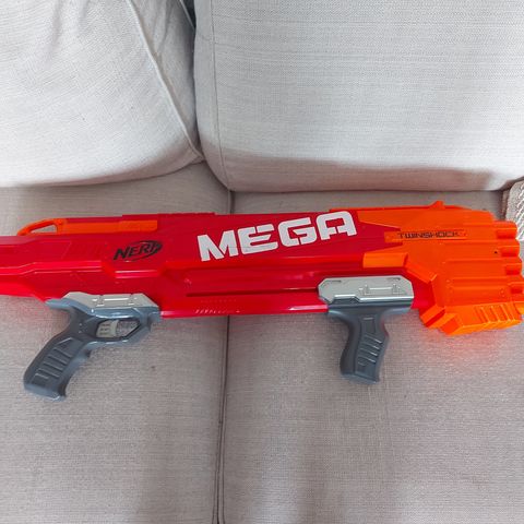 NERF MegaBlaster                    uten skudd