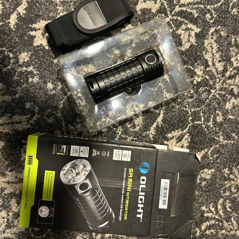 Olight SR mini intimidator selges