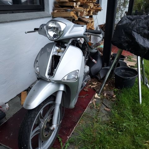 Piaggo moped delesykkel