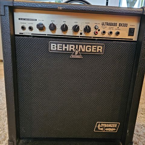 Behringer ultrabass bx300