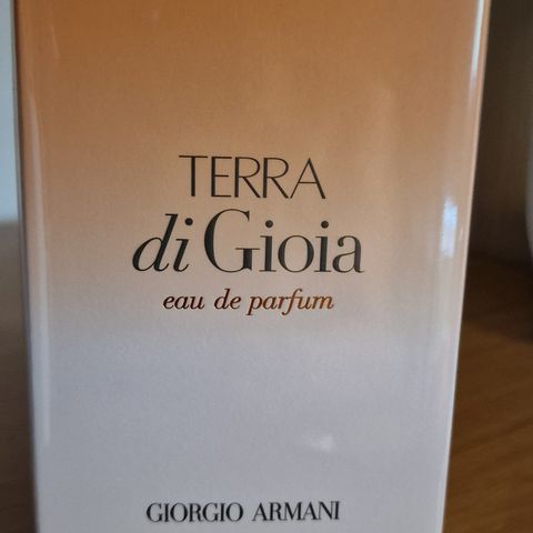 Terra di gioia eau du parfum fra Giorgio Armani