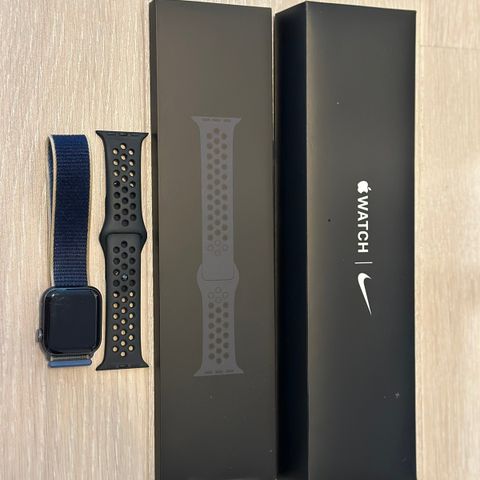 Apple Watch Nike SE 40mm ALU svart/antrasitt