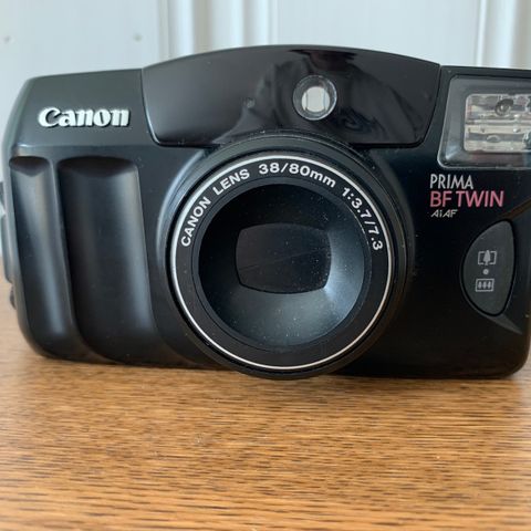 Gammelt Canon kamera