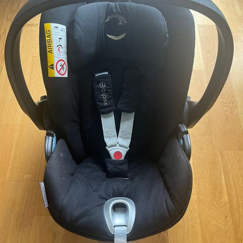 Cybex Cloud Q bilstol med Isofix base