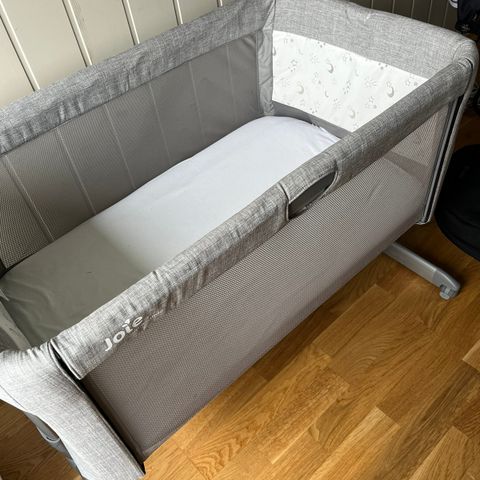 Joie bedside crib