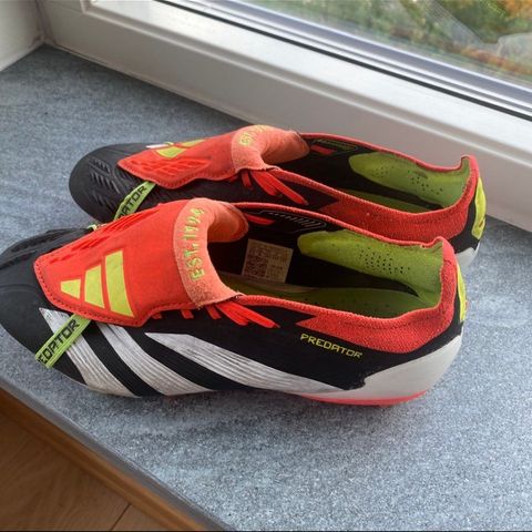 Adidas Predator Foldover tonge