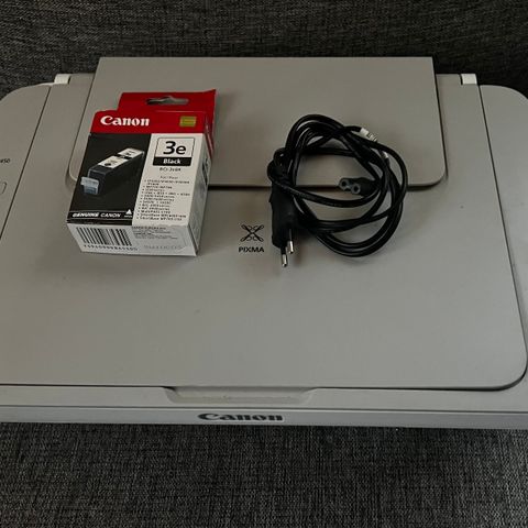 Canon PIXMA MG2450 Printer / Scanner - Farge Blekkskriver