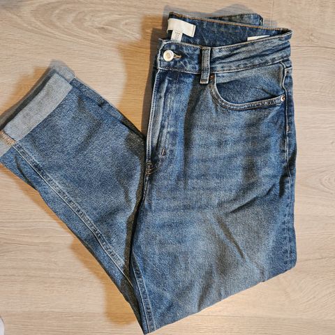 Mom jeans fra H&M str 40