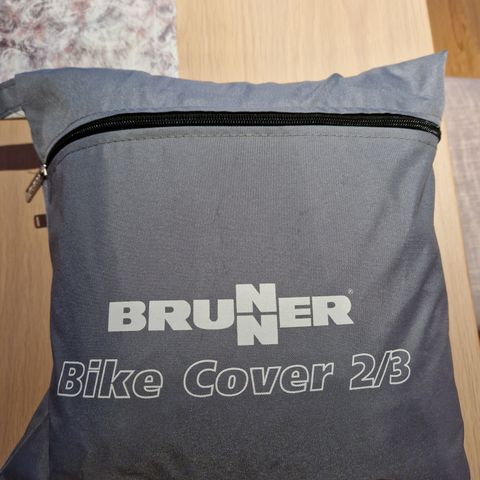 Brunner biker cover. Sykkeltrekk