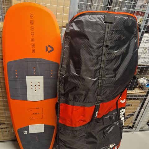 Duotone Pace Kite/Foilboard + Reedin Travel bag