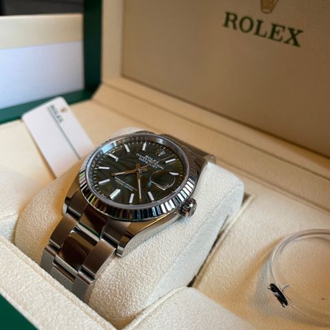 Rolex Datejust 36 Fluted / Palm-Motif / Oyster