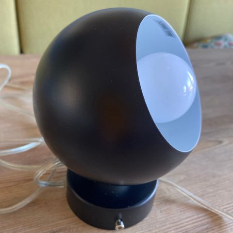 Ball vegglampe