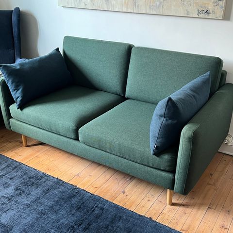 2 stk. Bolia Scandinavia Sofaer i grønn (2 pers. sofa)