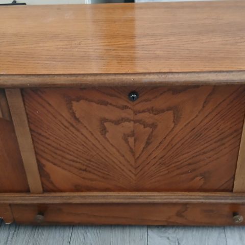 Lane love chest