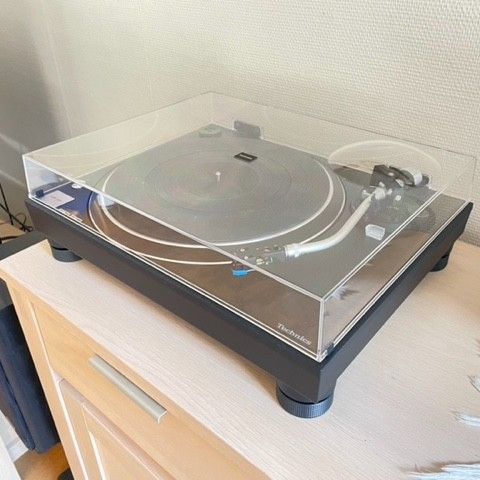 Platespiller Technics SL-100C