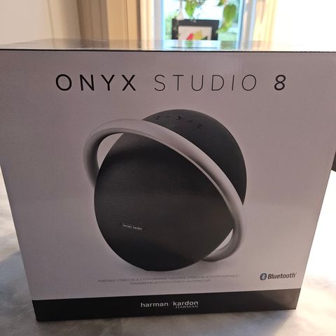 Harman Onyx studio 8 sort