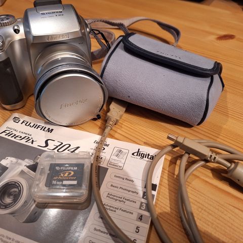 Fujifilm Finepix S304 - Retro digitalt kamera