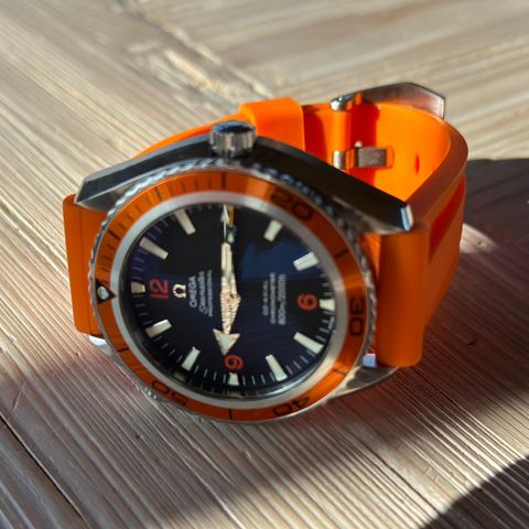 Lenke, Skinn og eller gummireim til Omega Seamaster Planet Ocean "Pumkin"