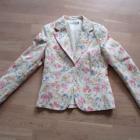 Blomstrete Massimo Rossi blazer/ jakke str. 38