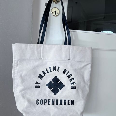 By Malene Birger tote veske