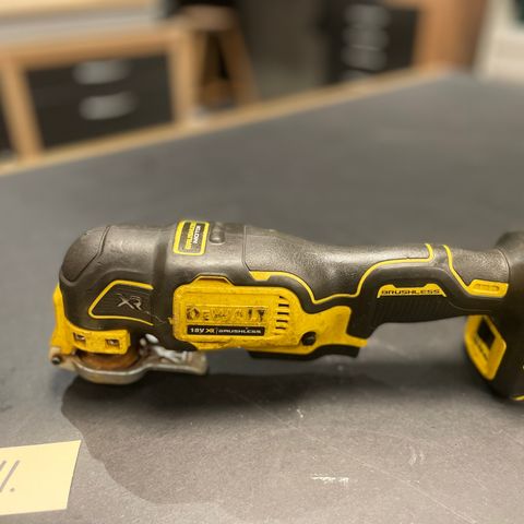 DeWalt 18V XR multiverktøy