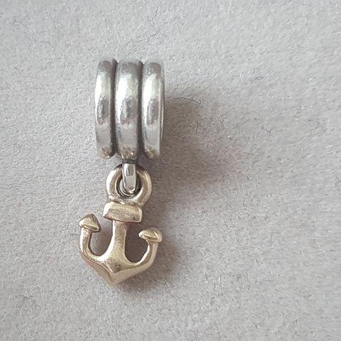 Pandora charm i sølv og 14K gull ekte!!!