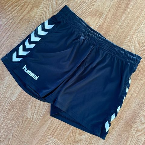 Hummel treningsshorts i sort, brukt en gang, str M