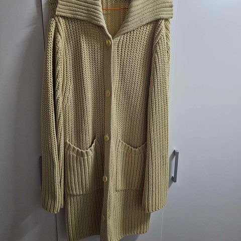 Heklet Cardigan