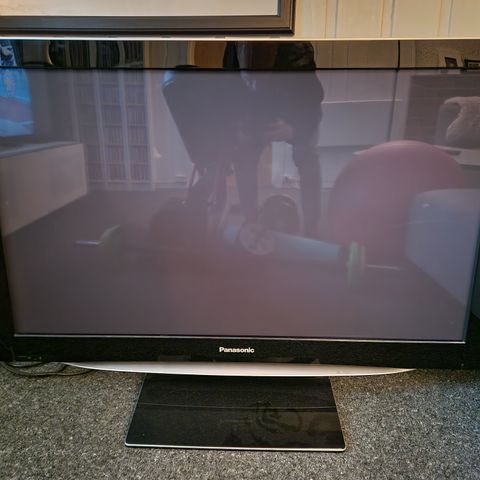 Panasonic 46 plasma-TV selges