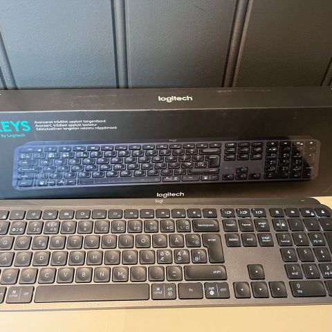 Logitech MX Keys trådløst tastatur, grafitt