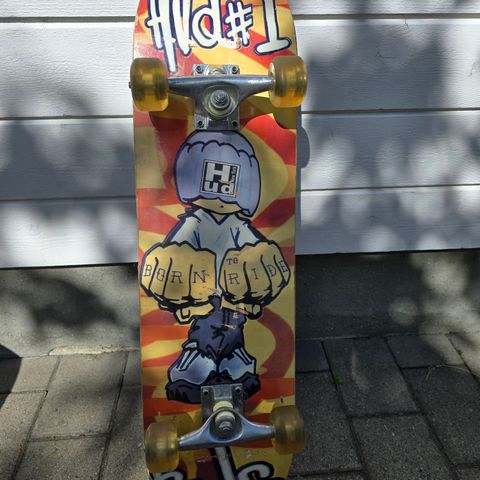 HUD New York Skateboard - Born To Ride - Bud Ønskes