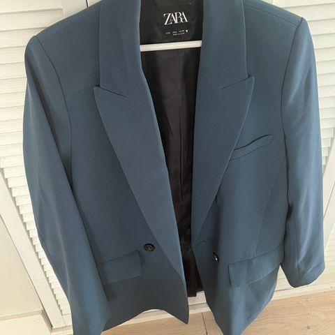 Zara blazer str L i fargen blå