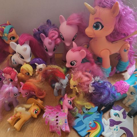 Ulike My Little Pony leker til salgs