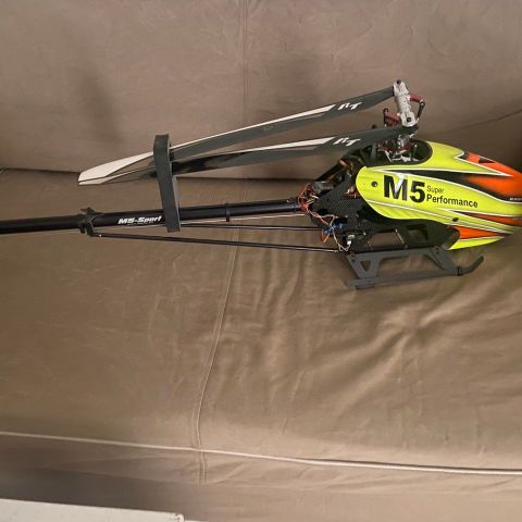 MD M5-Sport 500 size heli. Komplett elektronikk. Spektrum. inkl 1 batteri