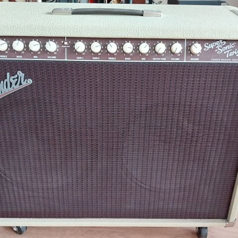 Fender Super Sonic Twin