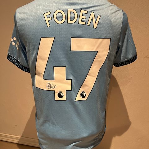 Signert Phil Foden drakt med coa