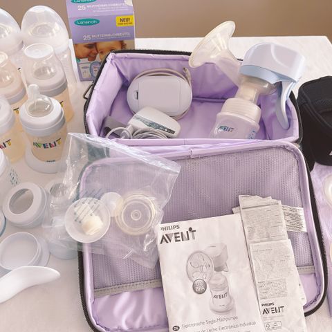 Avent elektrisk brystpumpe med utstyr/ Breast pump