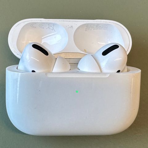 AirPods Pro (1st Gen) “Nye”