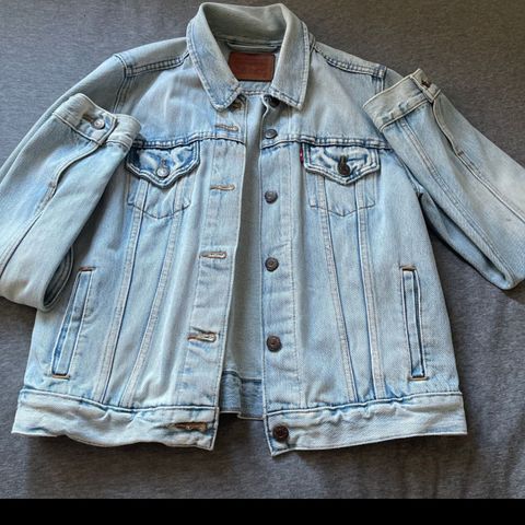 Levi’s denim jacket