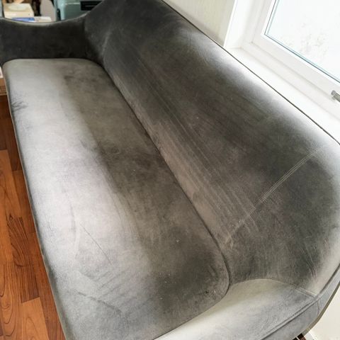 Velur sofa kjøpt fra Bauhaus