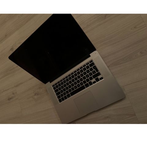 Macbook 2019 - 512 GB

8gb RAM