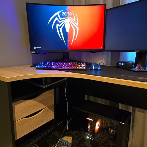 Full gaming Setup m/KRAFTIG STASJONÆR PC