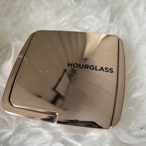 Hourglass Ambient Ligting Bronzer