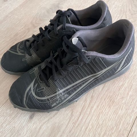 Nike Mercurial TF fotballsko, str. 36,5